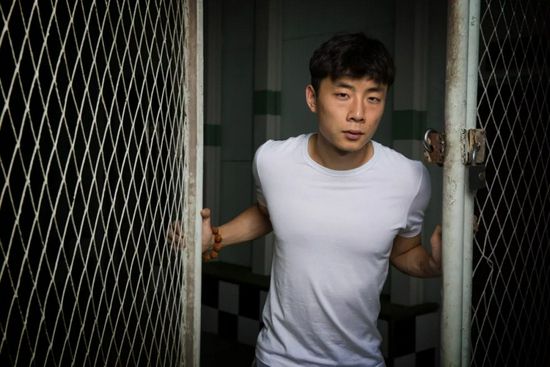 来自瑞士的博特利身高到达了184cm，是一位中锋球员。
